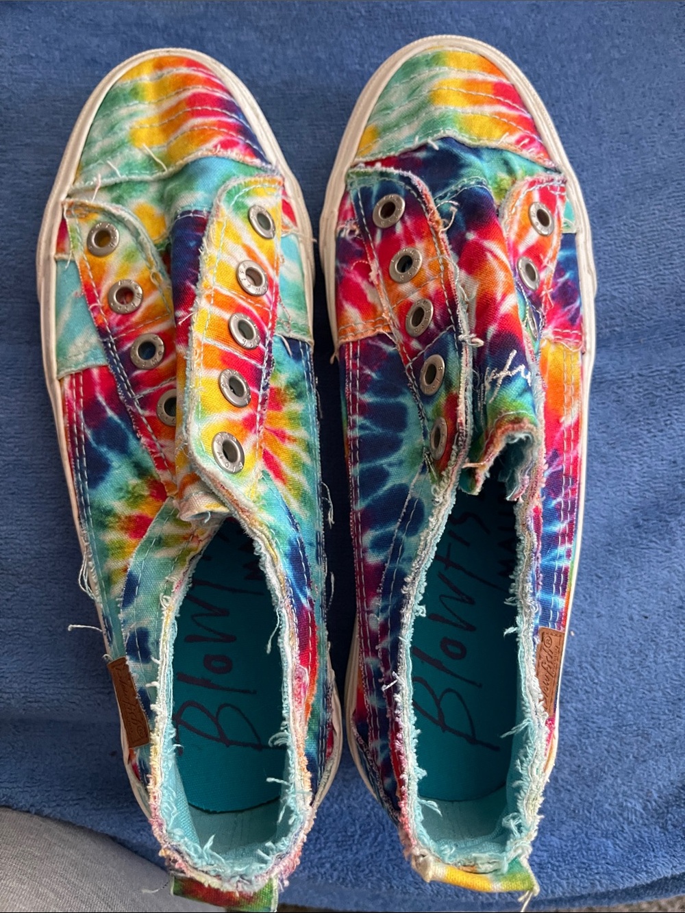 Blowfish slip on shoes Women’s 8 multi colored